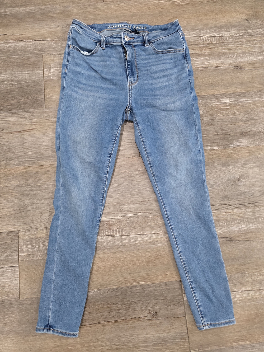 American Eagle Outfitters Light Blue Skinny Jeans